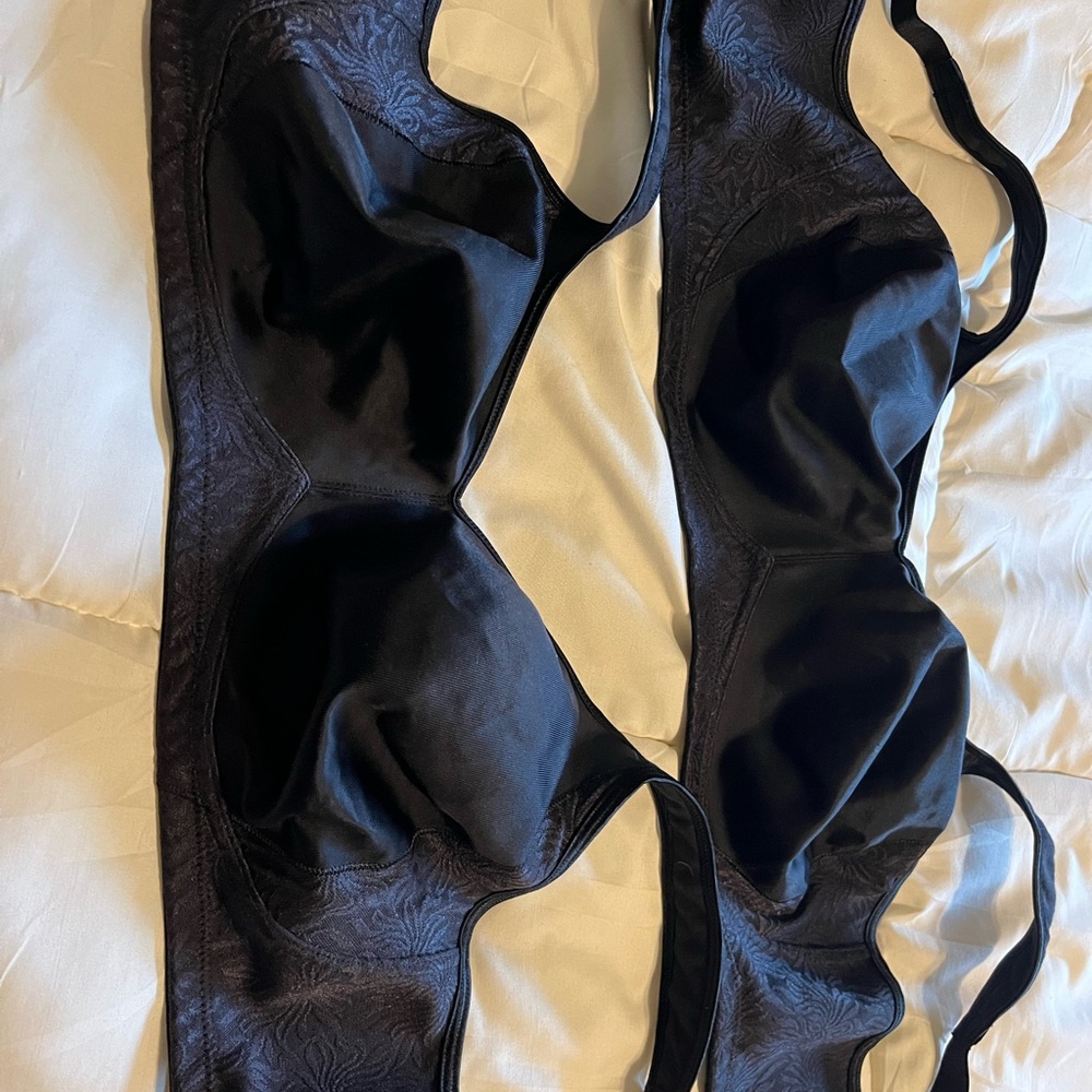 NEW  2-44C Playtex 18-hour Black Bras. 2 for $24 - Picture 2 of 3